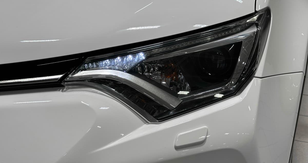 Toyota RAV4 - 4